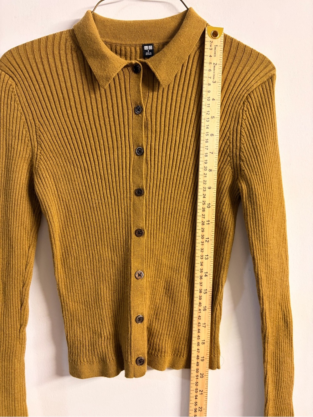 Uniqlo Ribbed Collared Button Cardigan - Picture 4 of 6